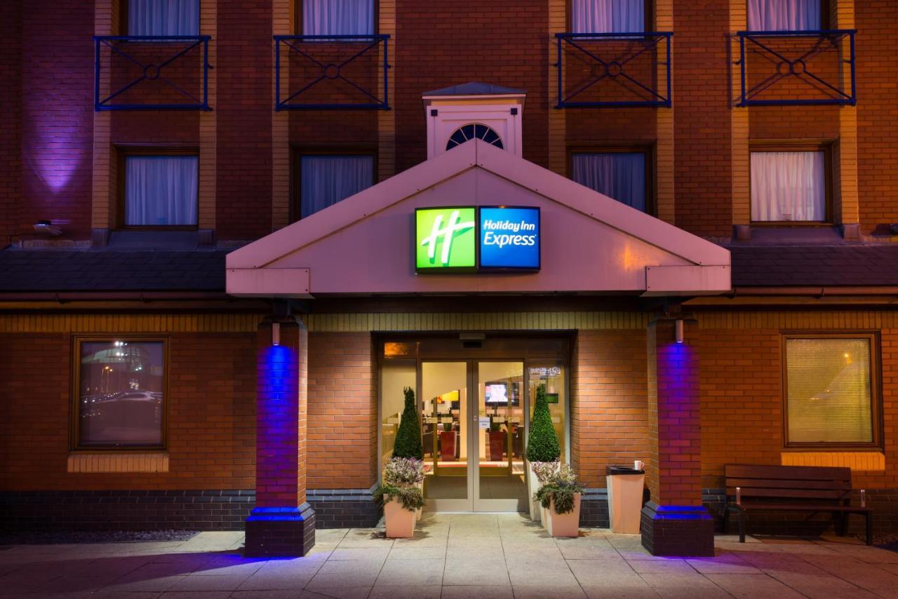 Holiday Inn Express Stoke-On-Trent By Ihg Dış mekan fotoğraf
