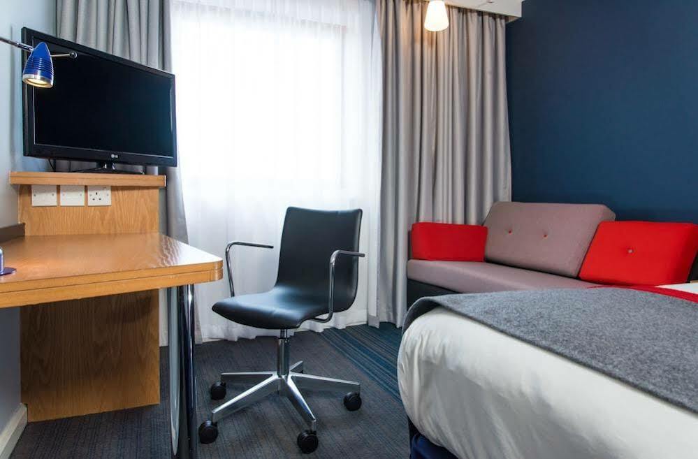 Holiday Inn Express Stoke-On-Trent By Ihg Dış mekan fotoğraf